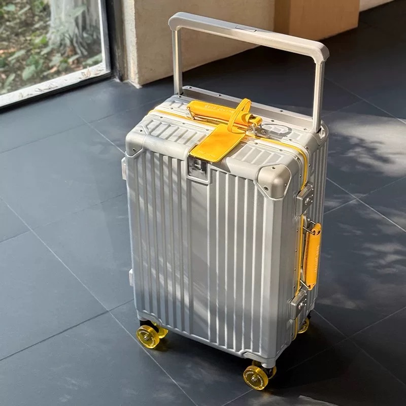 Koper dengan Rangka Aluminium  - Aluminum Frame Carry On Luggage ulasan dan harga
